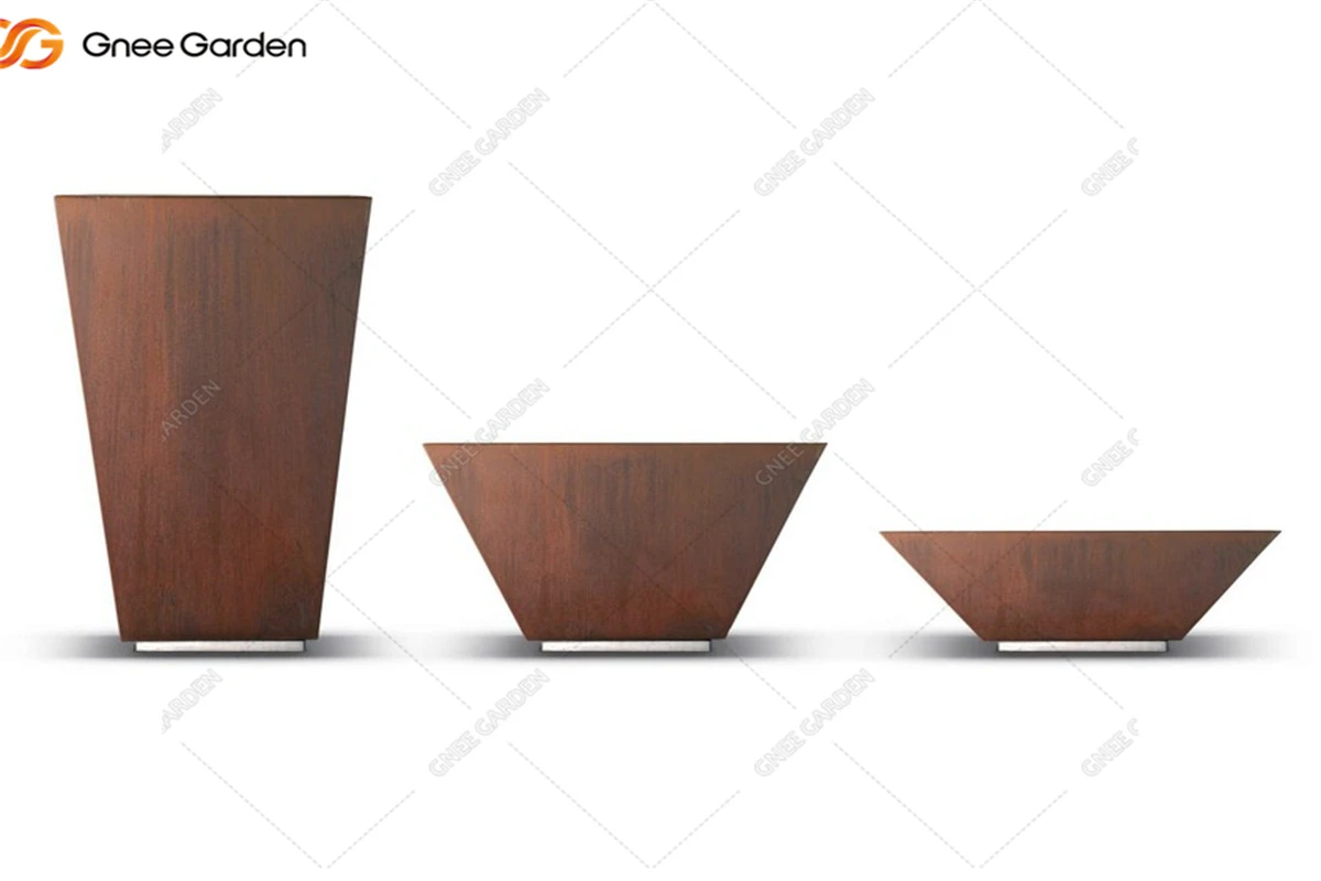 a corten steel flowerpot 16