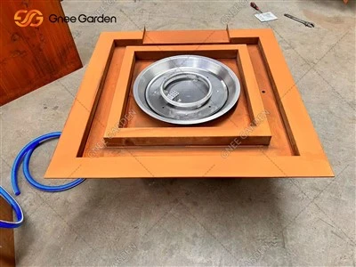 Az úszómedence vize Corten Steel Fire Pit